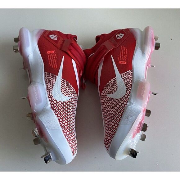 Athletic_Shoes